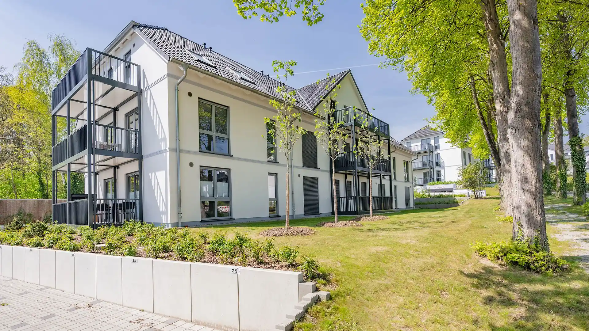 Blaubarschbude Kölpinsee im Bernsteinquartier