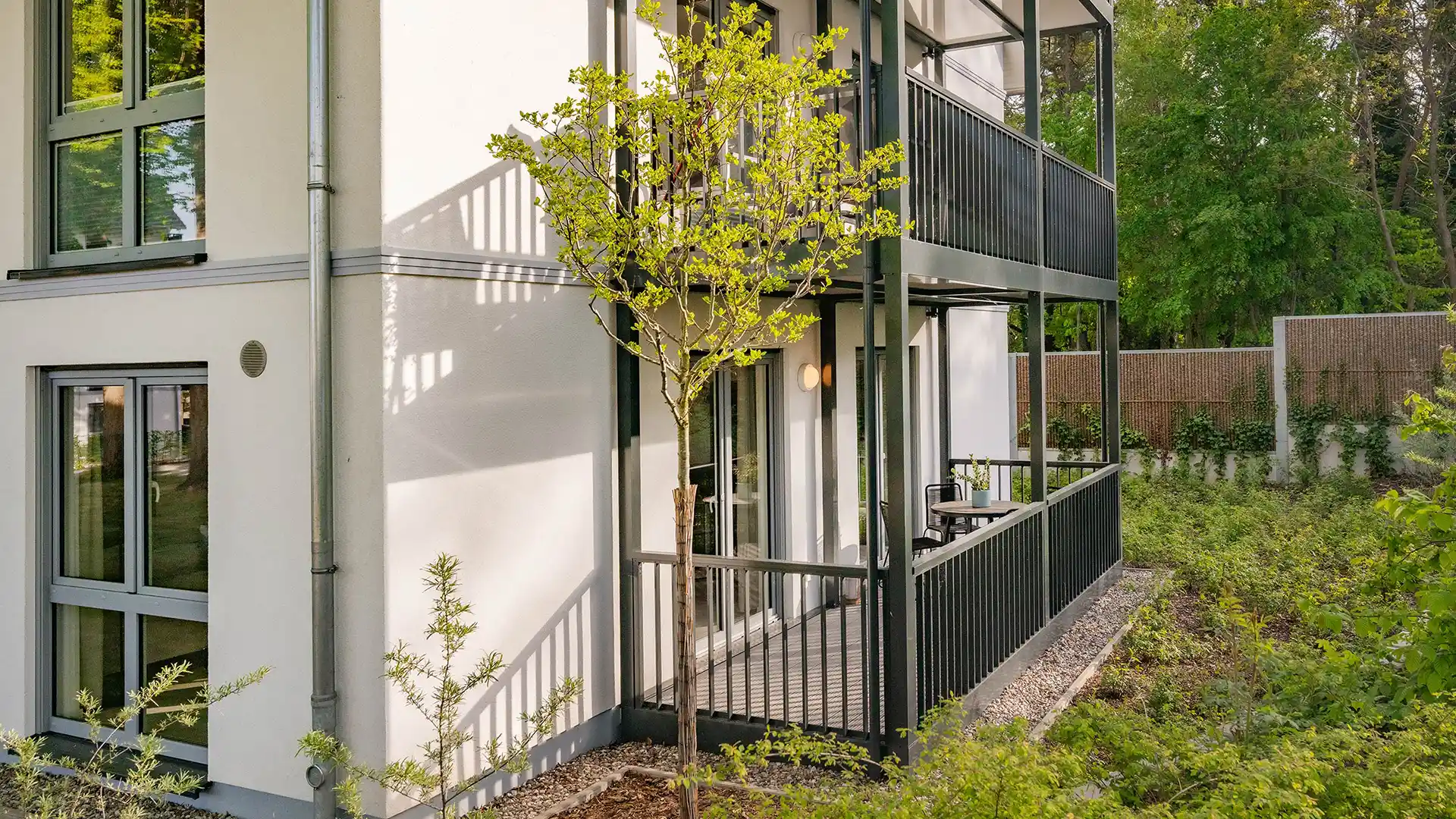 Blaubarschbude Kölpinsee Sonnenterrasse