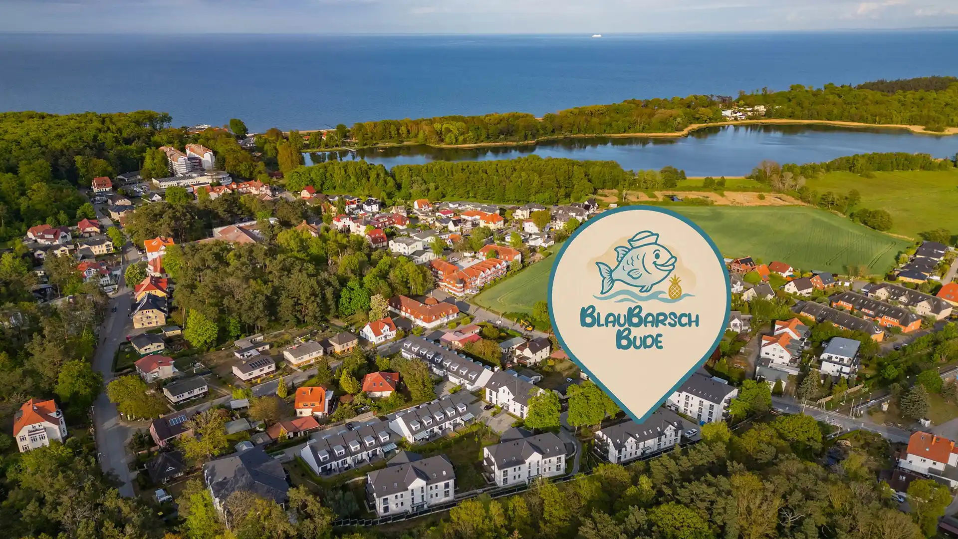 Blaubarschbude Kölpinsee Luftaufnahme mit Blick zur Ostsee